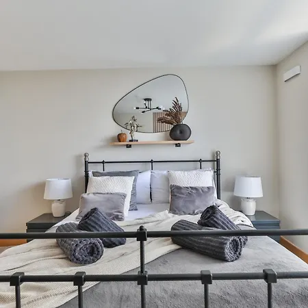 Large Penthouse In *