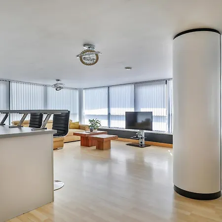 Lejlighed Large Penthouse In *