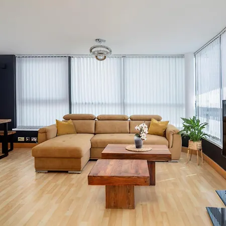 Апартаменти Large Penthouse In *