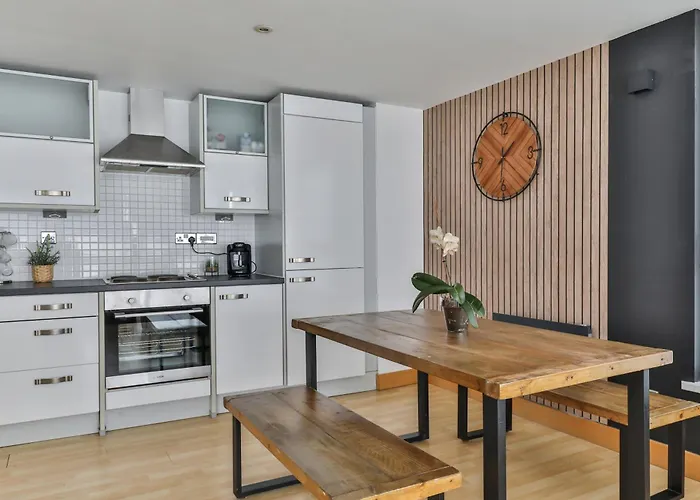 Large Penthouse In Leeds (West Yorkshire)