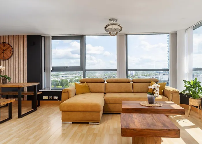 Large Penthouse In Leeds (West Yorkshire)