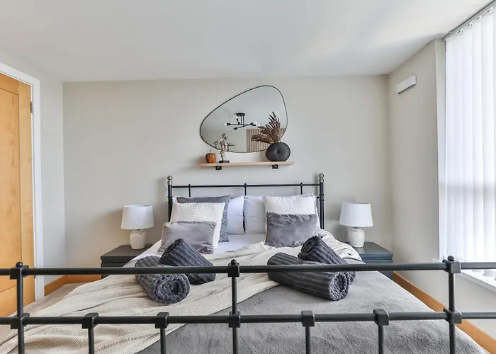 Large Penthouse In *