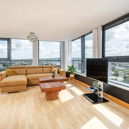 דירה Large Penthouse In לידס