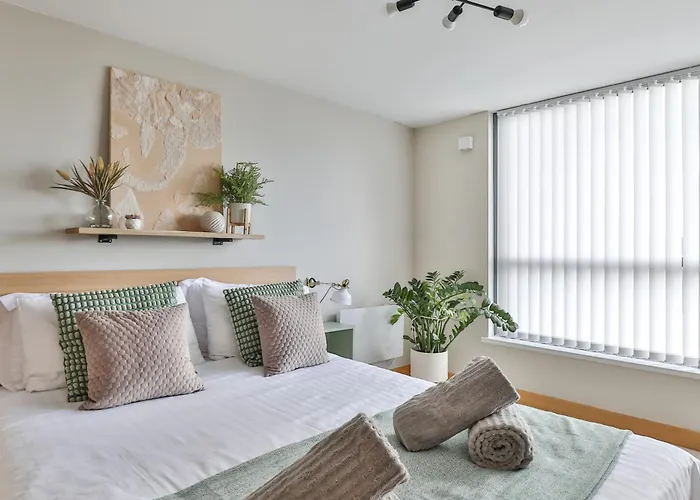 Large Penthouse In *